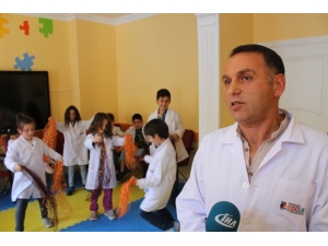 Çocukları İçin Araştırmaya Yaparak Özel Yetenek Eğitmeni Oldu