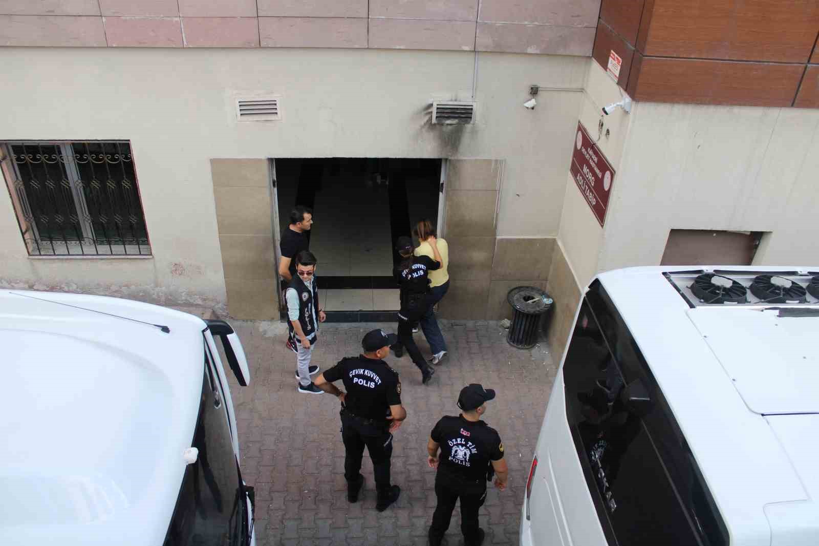 kayseri-deki-yeni-nesil-suc-orgutu-operasyonunda-gozaltina-alinan-32-supheli-adliyede