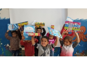 Moda Tasarımı Bölümü Öğrencilerinden Harran Çiçek İlkokulu’na Destek