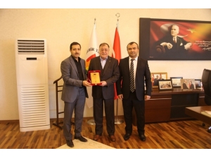 Mühendislik-mimarlık Fakültesinden Ntso Başkanı Parmaksız’a Teşekkür Ziyareti