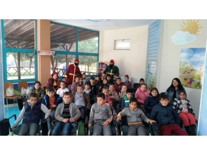 İzmit’te Çocuklara Hakları Anlatılıyor