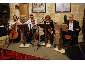 Ramazanoğlu Konağı’nda Konser Gecesi