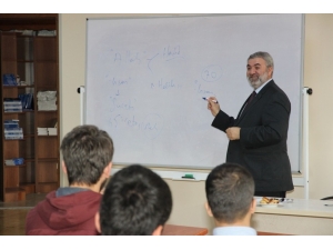 Akademi Üniversite’de Yeni Dönem Başlıyor