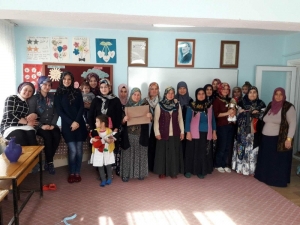 Altıntaş’ta Deri Tablo Kursu Açıldı