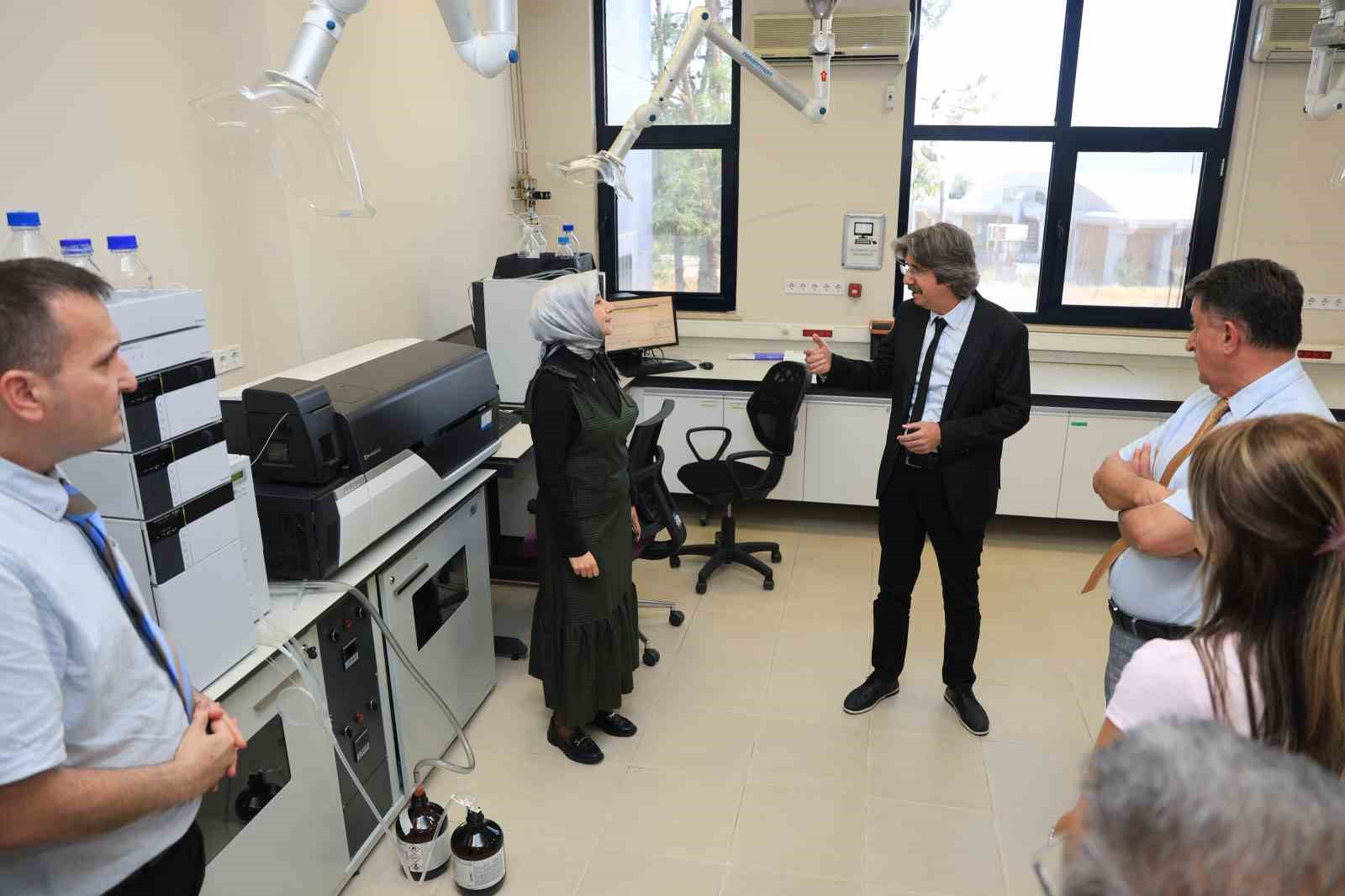 buu-nun-laboratuvarlari-tam-kapasite-ile-sektorun-hizmetinde