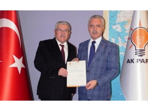 Aydın Ak Parti’nin Yeni Başkanı Ahmet Ertürk Yetki Belgesini Aldı