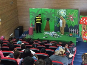 ’Yaramaz Afacanlar’ Oyunununa Gebzeli Çocuklardan Büyük İlgi