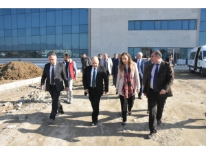 Üniversitedeki Yatırımlar İncelendi