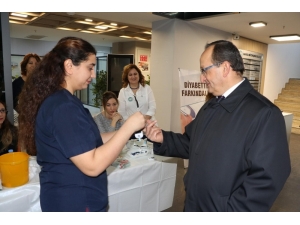 Manisa Büyükşehir Belediyesinden Vatandaşlara Diyabet Testi