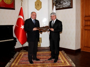 Gürcistan Başkonsolosu Mikaszadze’den Vali Doğan’a Ziyaret