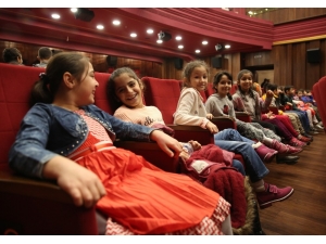 Çocuklara Sinema Şöleni