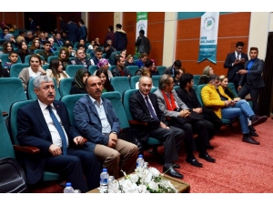 Yeşilyurt’da ‘Dördüncü Ay’ İle Tiyatro Sezonu Açıldı