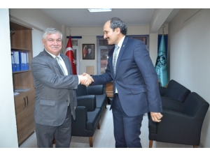 Ak Parti İl Başkanı Hasan Demiraslan, Türk Ocaklarını Ziyaret Etti