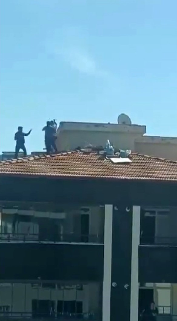gaziantep-te-bina-catisinda-yurekleri-agza-getiren-kavga