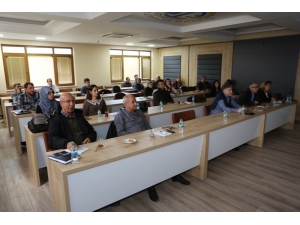 İhracatçılara Yeni Nesil Dış Ticaret İstihbarat Eğitimi