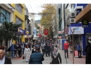 Vatandaşlar Yazı Aratmayan Sonbaharın Tadını Dışarıda Çıkarıyor