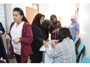 Seminere Katılan Belediye Personeline Şeker Taraması Yapıldı