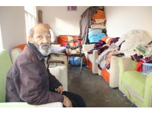 Tek İsteği Bir Bakım Evine Yerleştirilmek