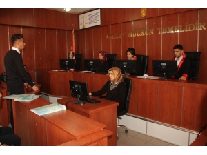 Okulda Mahkeme Salonu Şeklinde Sınıf Açıldı