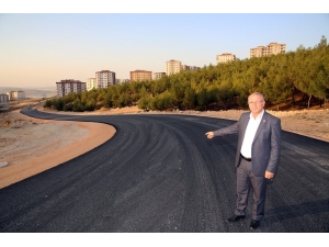 Beykent’te Yeni Açılan Yollar Asfaltlanıyor