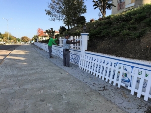 Başiskele’de Dekoratif Duvarlar Çitlerle Güzelleşiyor