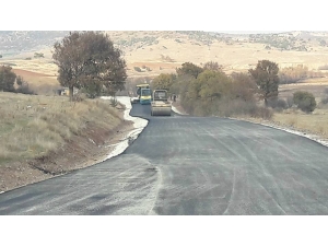 Grup Yolları Asfaltlanıyor