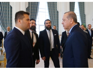 Erdoğan, Diriliş Ertuğrul Oyuncularıyla Sohbet Etti