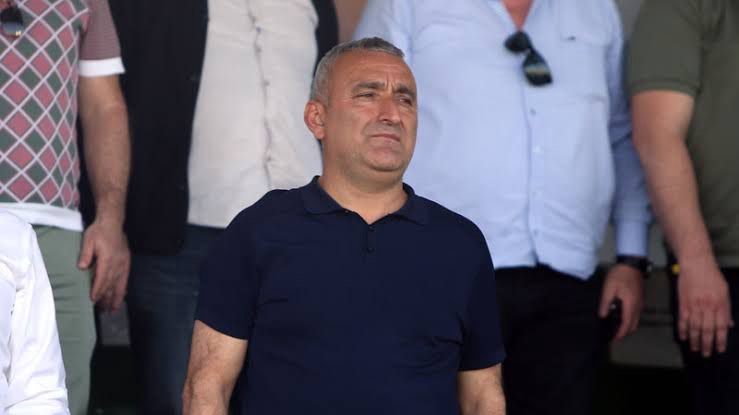 baskan-senal-dan-devam-karari-artik-gecmisi-geride-birakalim