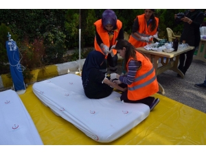 Kula Devlet Hastanesinde Gerçeğini Aratmayan Tatbikat