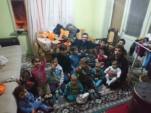 50 Türkmen Çocuğun Kışlık Kıyafet İhtiyacı Karşılandı