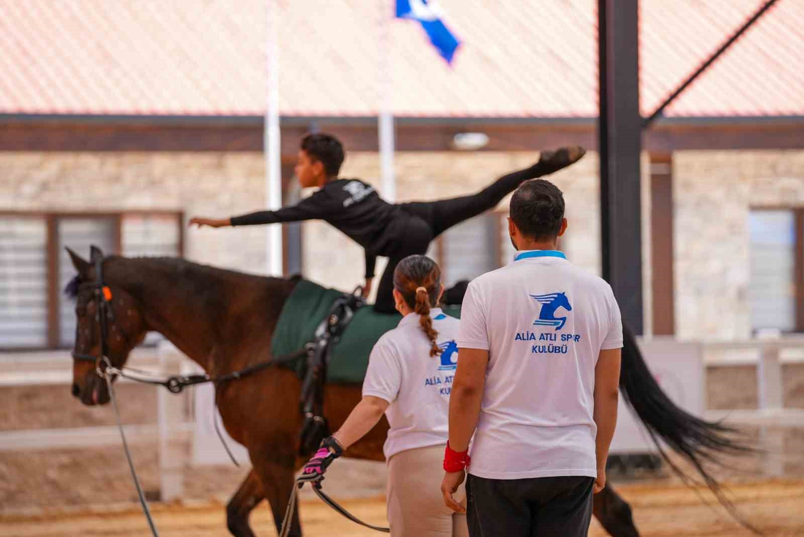 aliaga-da-anlamli-organizasyon-izmir-atli-cimnastik-bolge-sampiyonasi