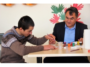 Çifteler’de Zihinsel Engelli Gençlere Özel Eğitim