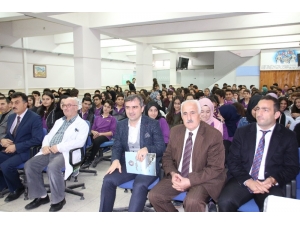 Başkan Yemenici Kariyer Gününe Konuk Oldu