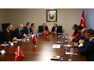 Türkiye Ve Karadağ Ekonomik İlişkileri Masaya Yatırılacak