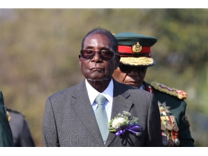 Zimbabve Lideri Mugabe, Ordunun Baskısına Direniyor