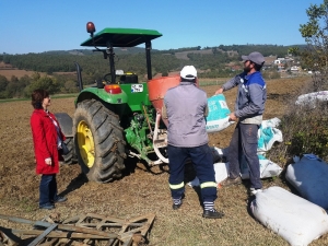 İzmit Belediyesi’nin Köy Ziyaretleri Devam Ediyor