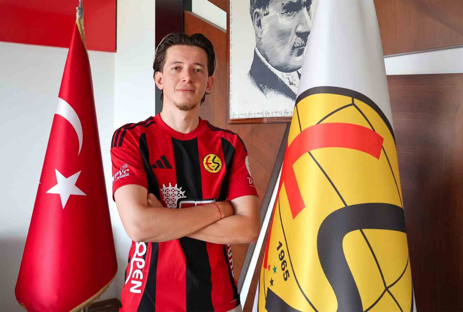 eskisehirspor-dan-hucum-hattina-takviye