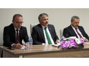 Vali Yazıcı, Muhtarlardan Yaşlı Yatalak Ve Engelli Vatandaşlara Sahip Çıkmalarını İstedi