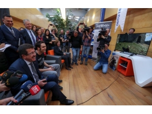 Ekonomi Bakanı Zeybekci’den Oğluna: "Tarık Efe Bu Hafta Sonuna Hazır Olsun"