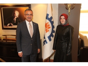 Ak Parti Gebze Kadın Kollarıbaşkan Adayı Uzuner, Başkan Köşker’i Ziyaret Etti