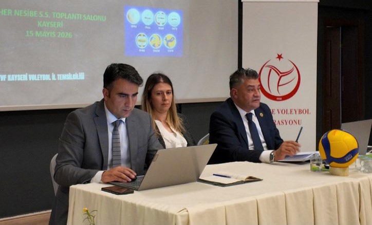 aylik-voleybol-bilgilendirme-semineri-yapildi