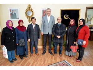 Karacabey Belediyesi’nden Eğitime Dev Destek