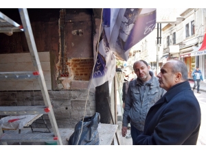 Başkan Arslan, Yangında Zarar Gören İş Yerini Ziyaret Etti