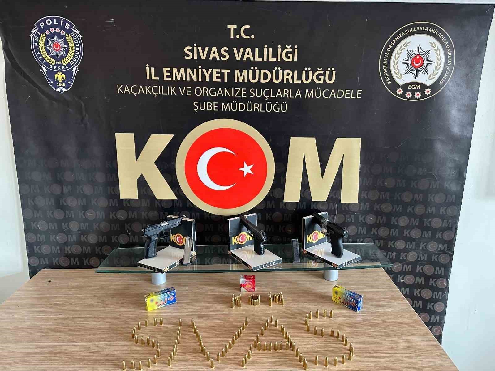 sivas-merkezli-4-ilde-kacak-silah-operasyonu-2-tutuklama