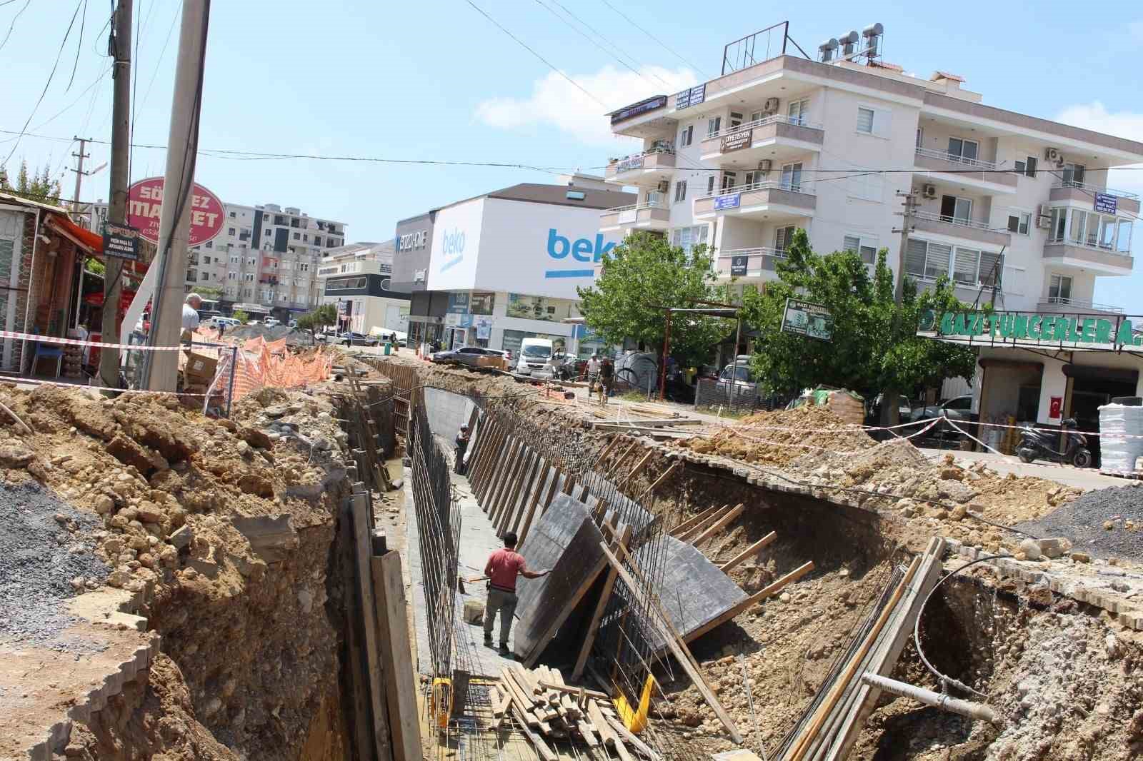 asat-tan-antalya-ya-7-yilda-787-milyonluk-yagmur-suyu-hatti-yatirimi