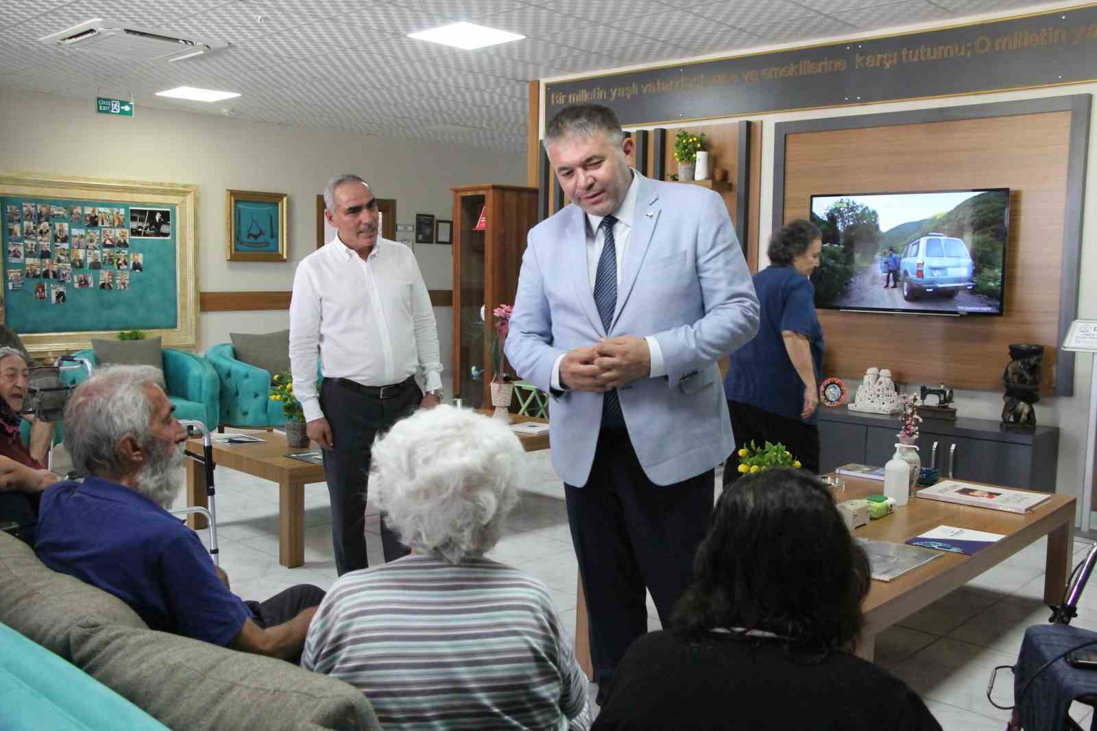 mersin-de-yas-almis-vatandaslarla-gonul-bulusmasi