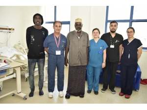 Somalili Hasta Manisa’da Şifa Buldu