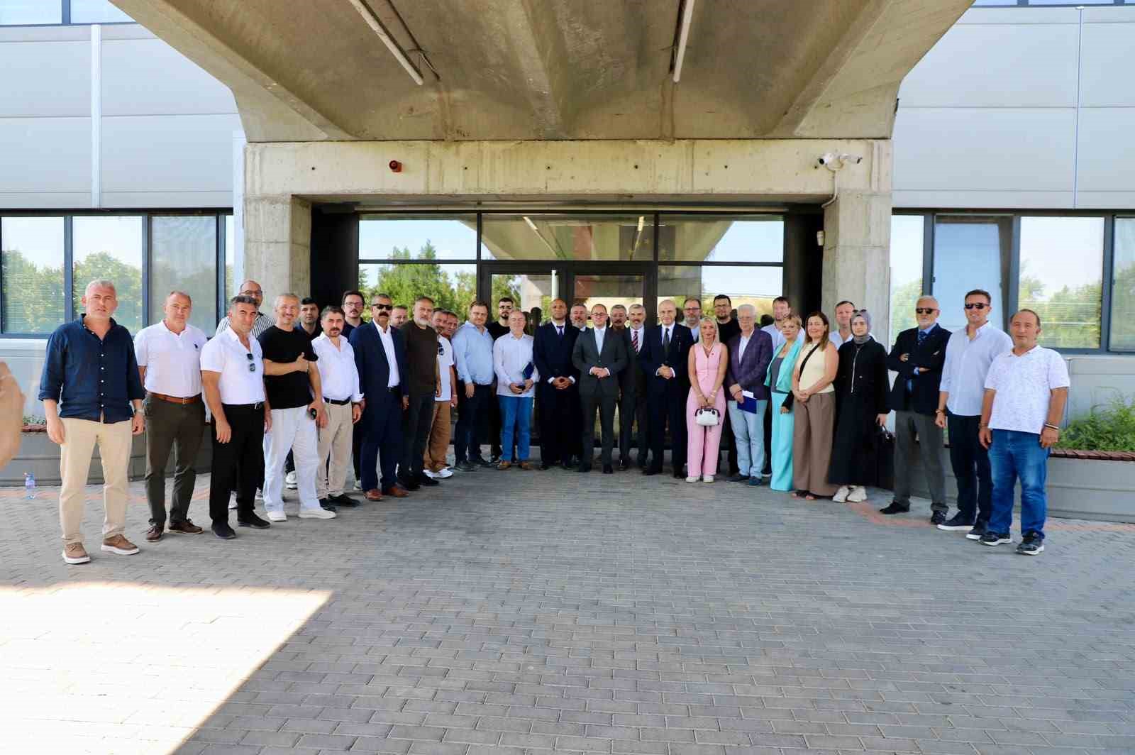 cerkezkoy-tso-yonetimi-bulgaristan-ekonomi-bakan-yardimcisi-ile-ticaret-ve-yatirim-gundemiyle-bir-araya-geldi