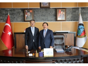 Vali Balkanlıoğlu’ndan Başkan Alemdar’a Taziye Ziyareti