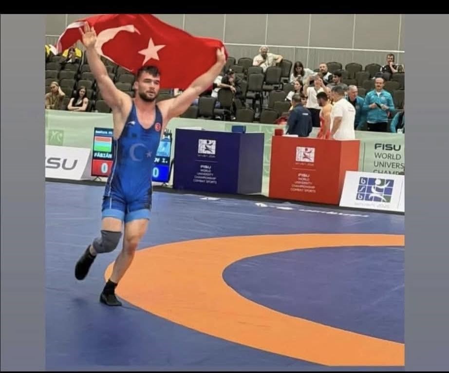 alapli-li-alperen-atar-dunya-sampiyonu-oldu